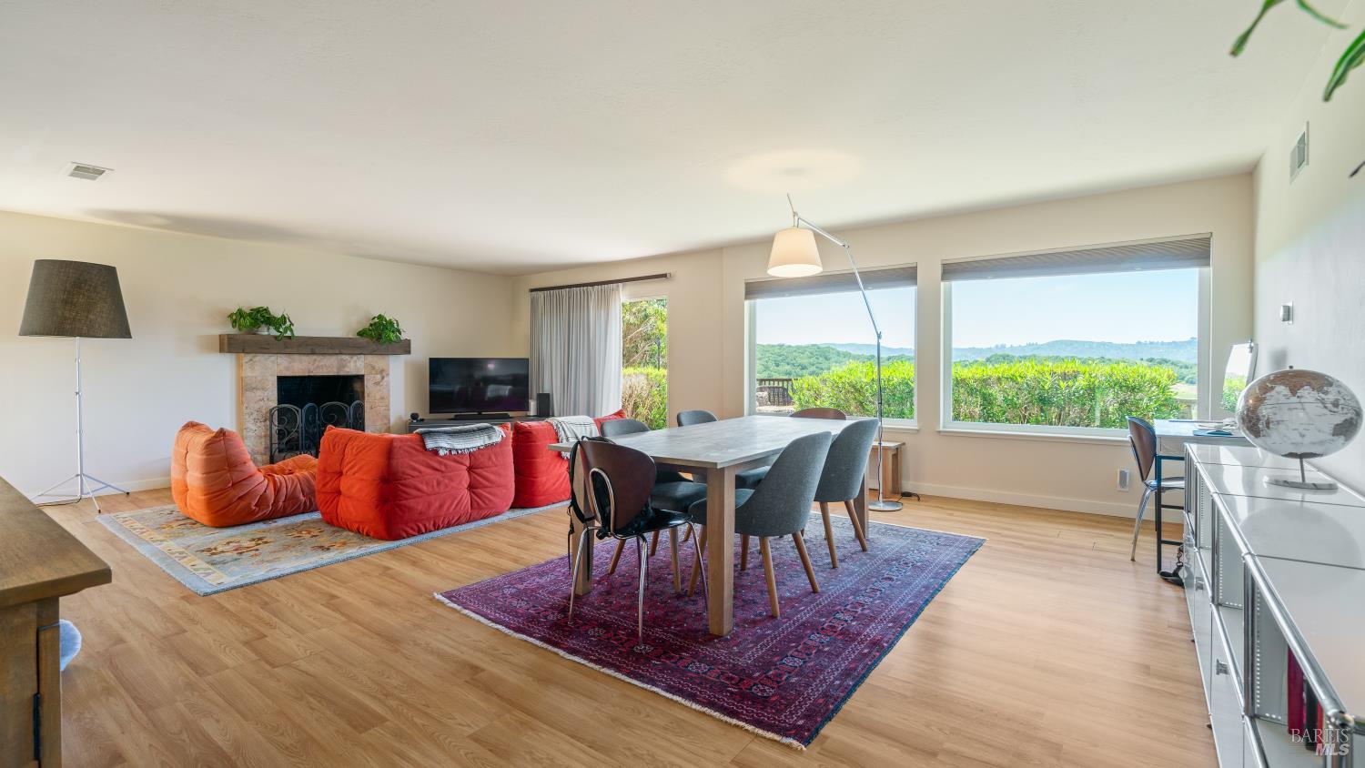 Detail Gallery Image 7 of 39 For 9 Endeavor Cv, Corte Madera,  CA 94925 - 3 Beds | 2/1 Baths