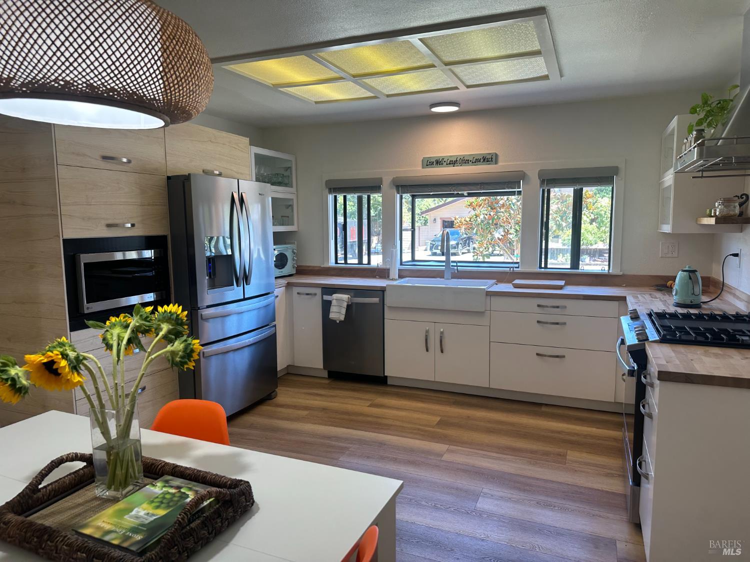 Detail Gallery Image 10 of 30 For 19250 Hickory St, El Verano,  CA 95476 - 3 Beds | 2 Baths