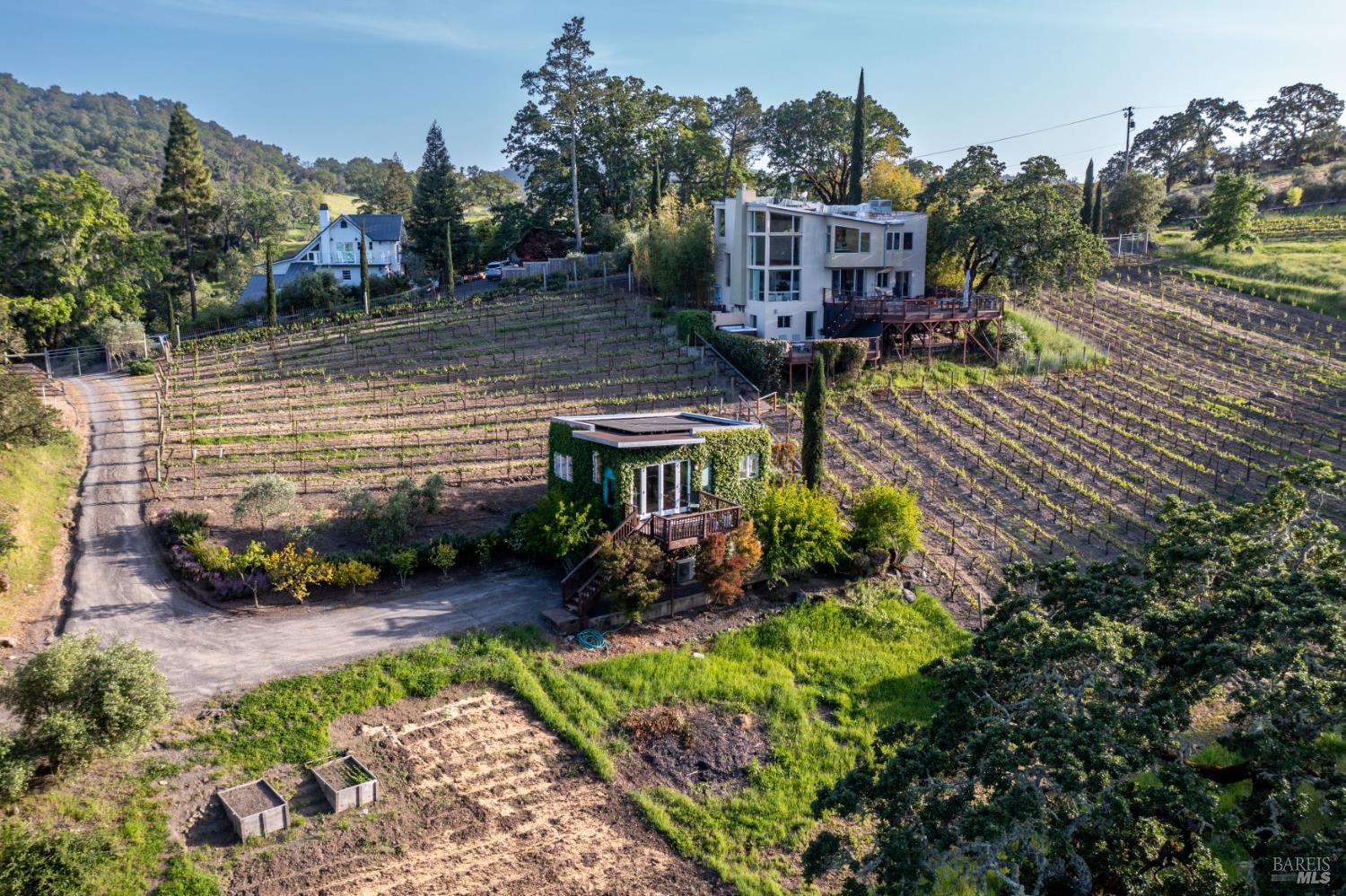 Detail Gallery Image 44 of 69 For 4982 W Soda Rock Ln, Healdsburg,  CA 95448 - 4 Beds | 3/1 Baths