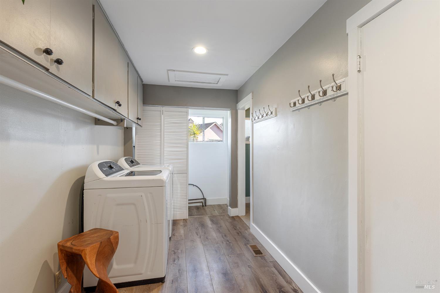 Detail Gallery Image 42 of 64 For 10505 Cherry Ridge Rd, Sebastopol,  CA 95472 - 3 Beds | 3/1 Baths