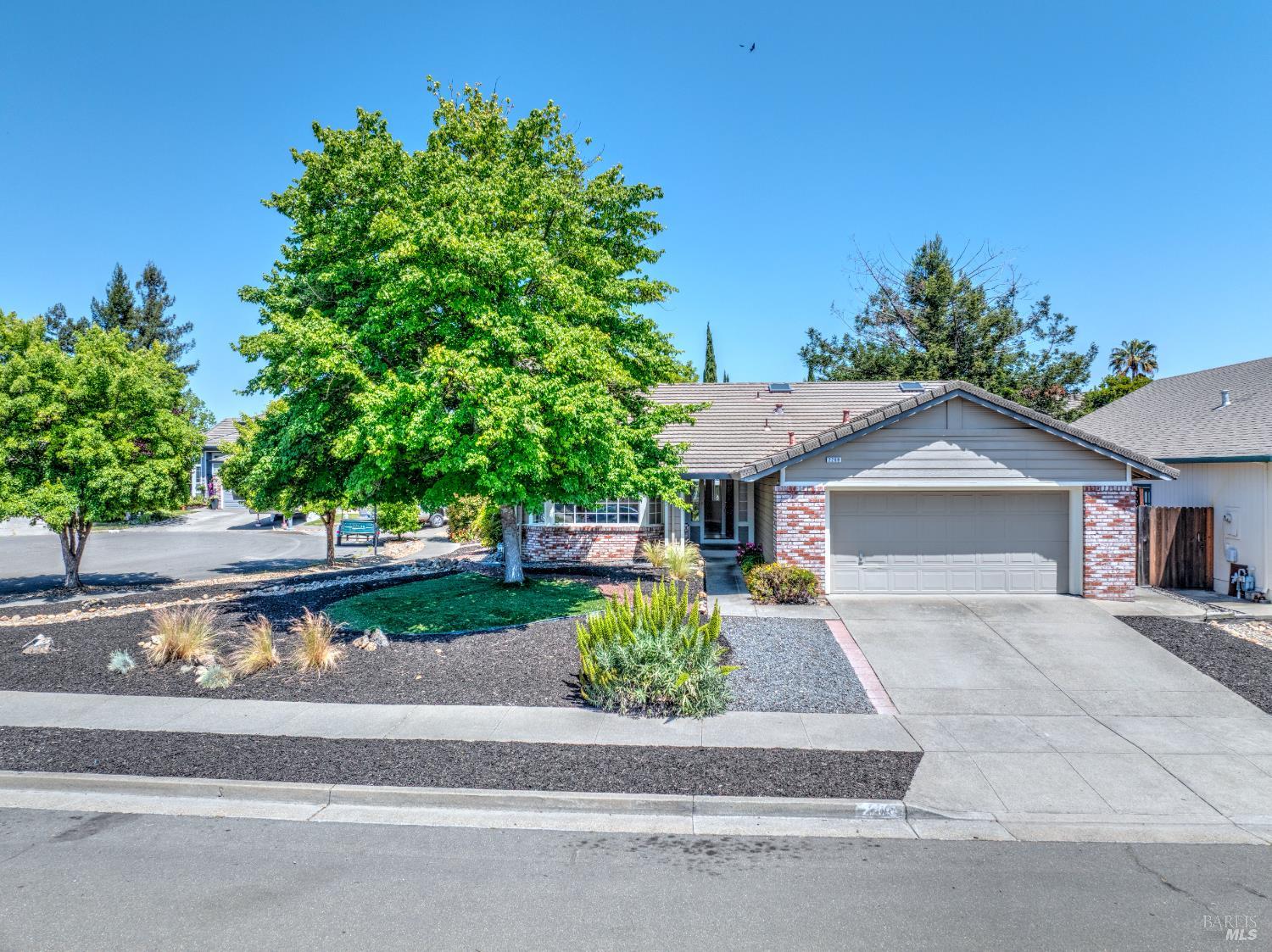 Detail Gallery Image 7 of 40 For 2269 Dancing Penny Way, Santa Rosa,  CA 95403 - 3 Beds | 2 Baths