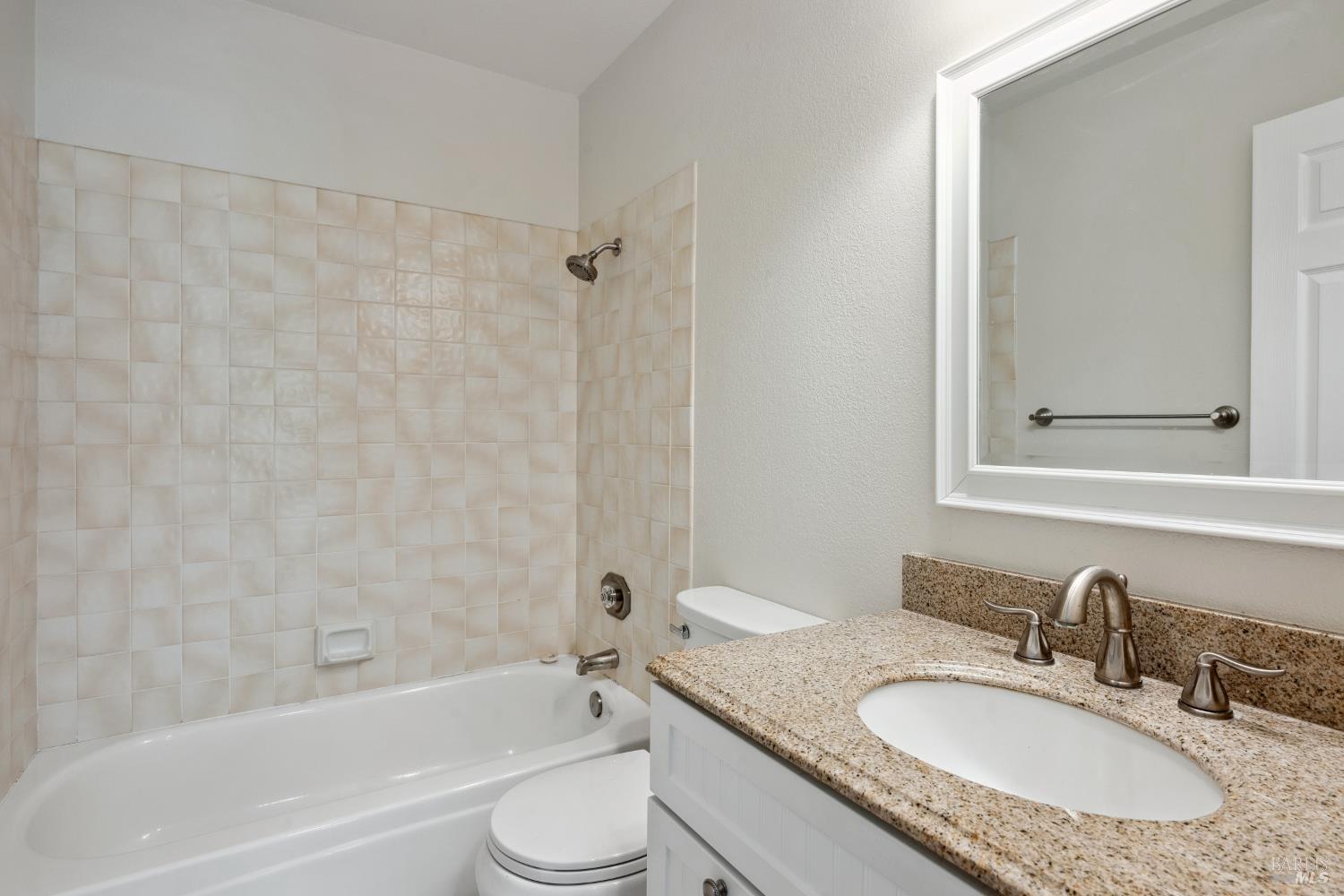 Detail Gallery Image 24 of 31 For 9522 Lakewood Dr, Windsor,  CA 95492 - 2 Beds | 2 Baths