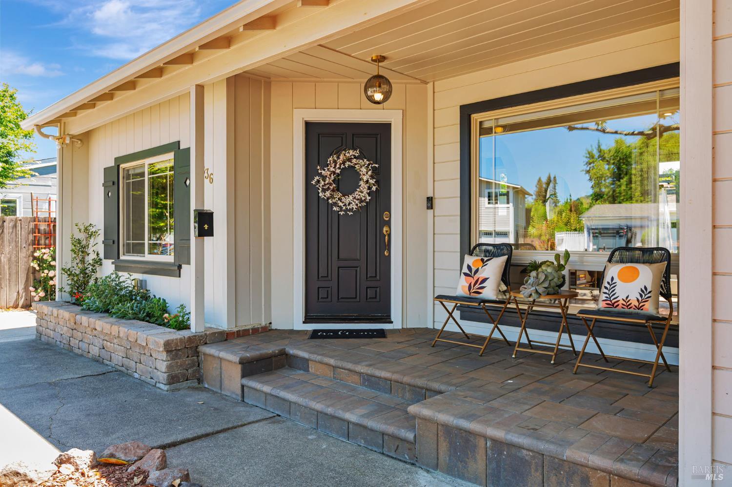Detail Gallery Image 2 of 47 For 836 Wilmac Ave, Novato,  CA 94947 - 3 Beds | 1/1 Baths