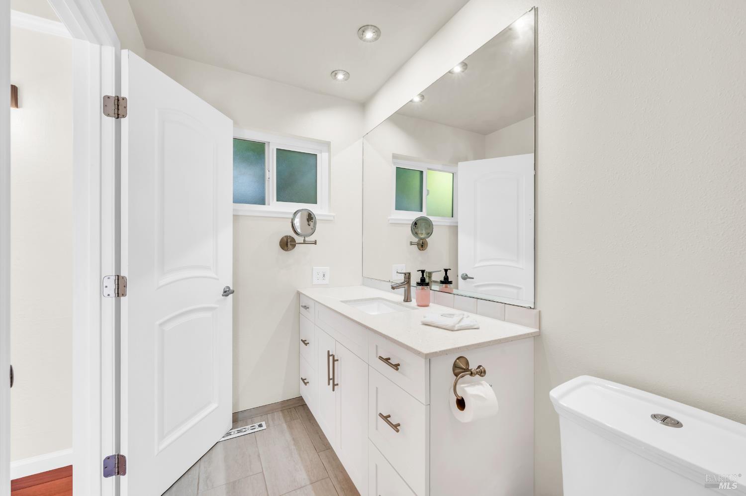 Detail Gallery Image 24 of 33 For 3730 Ruston Ln, Napa,  CA 94558 - 4 Beds | 2 Baths