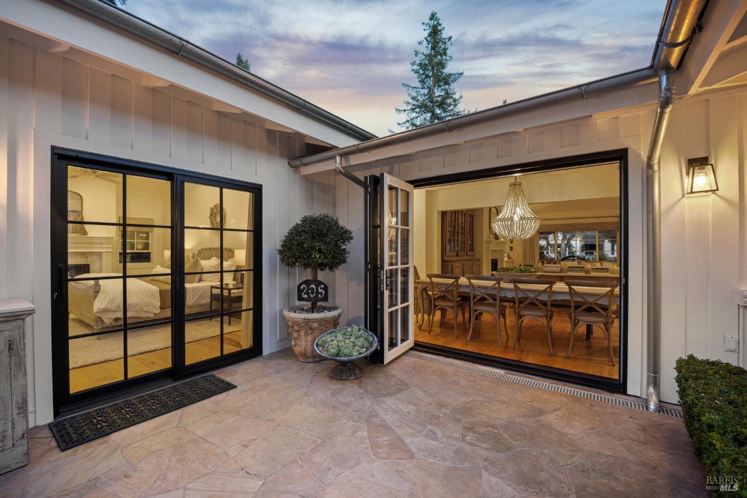 Detail Gallery Image 58 of 71 For 1040 Rose Dr, Napa,  CA 94558 - 5 Beds | 4 Baths