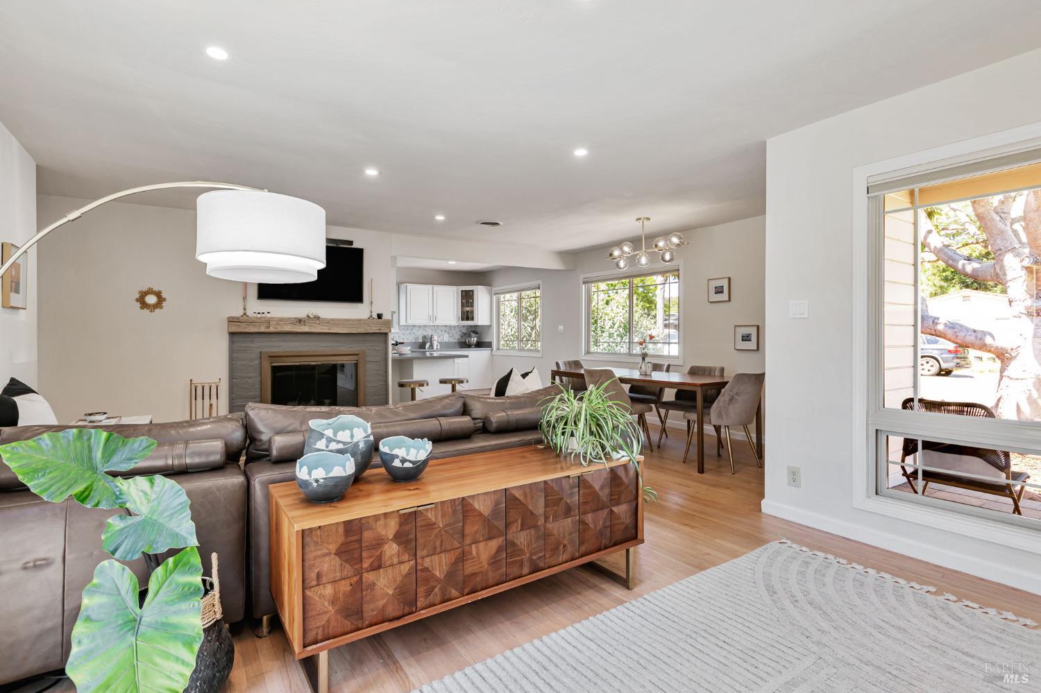 Detail Gallery Image 19 of 47 For 836 Wilmac Ave, Novato,  CA 94947 - 3 Beds | 1/1 Baths