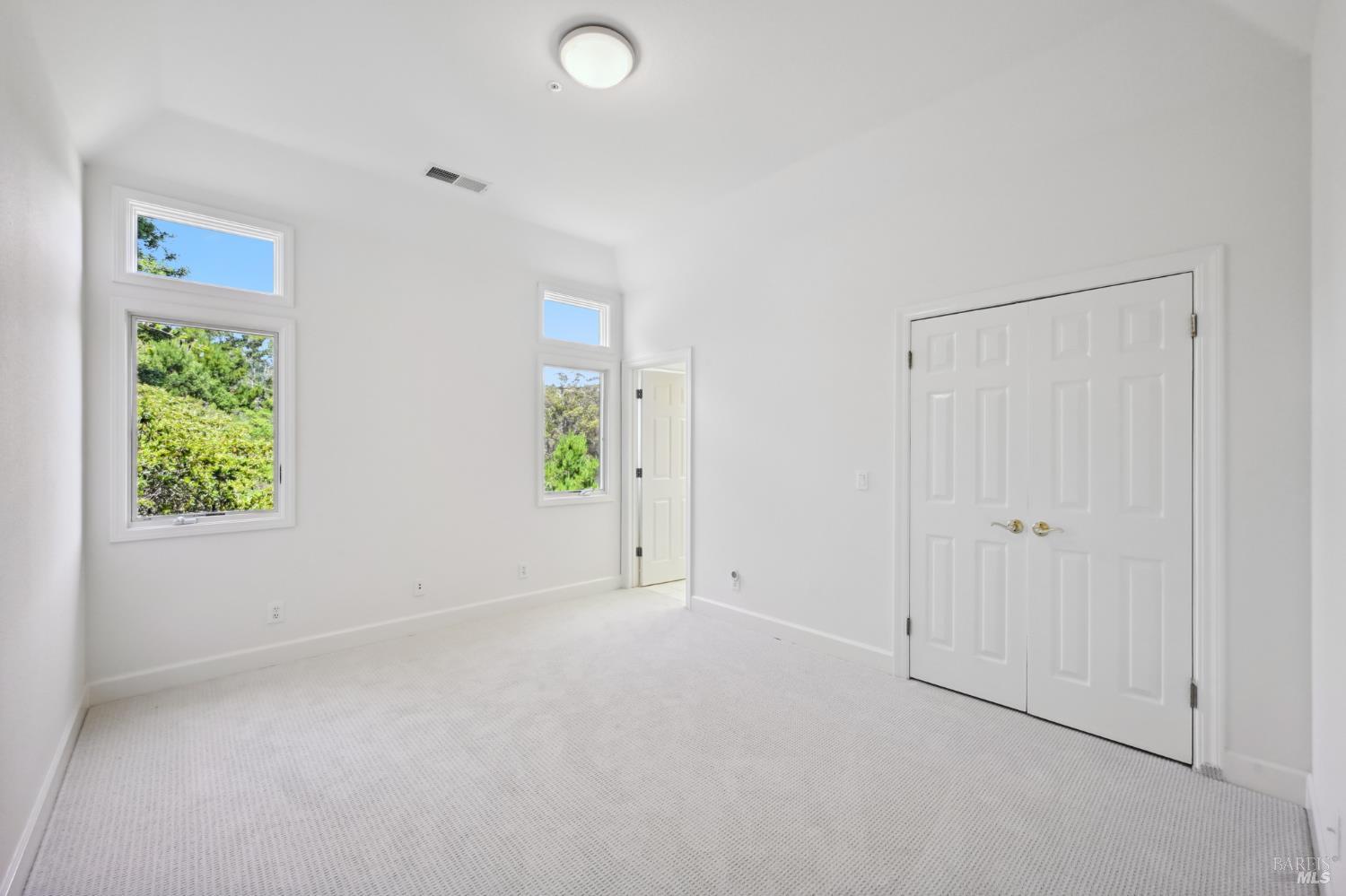 Detail Gallery Image 37 of 65 For 110 Monterey Dr, Tiburon,  CA 94920 - 5 Beds | 4/1 Baths