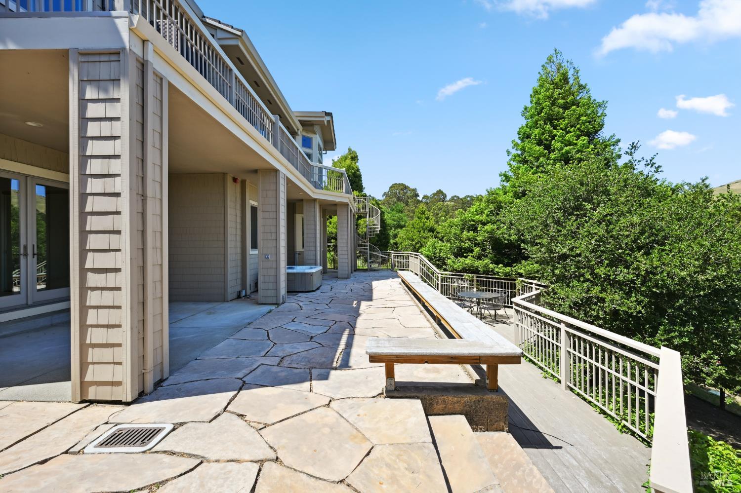 Detail Gallery Image 54 of 65 For 110 Monterey Dr, Tiburon,  CA 94920 - 5 Beds | 4/1 Baths
