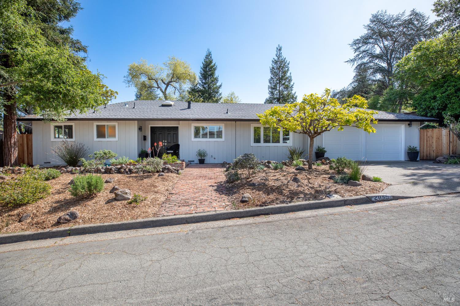 Detail Gallery Image 1 of 56 For 2055 Stonewood Dr, Santa Rosa,  CA 95404 - 3 Beds | 2 Baths