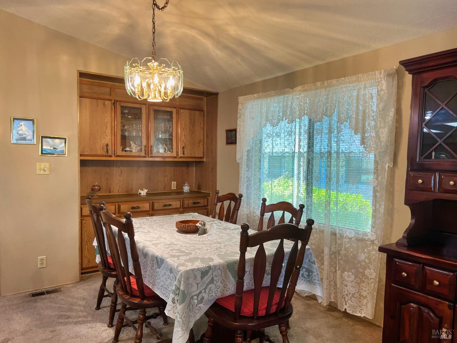 Detail Gallery Image 4 of 28 For 24 Blanco Pl, Ukiah,  CA 95482 - 2 Beds | 2 Baths