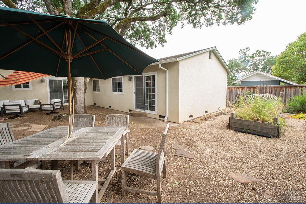 Detail Gallery Image 18 of 20 For 293 Siesta Way, Sonoma,  CA 95476 - 3 Beds | 2 Baths