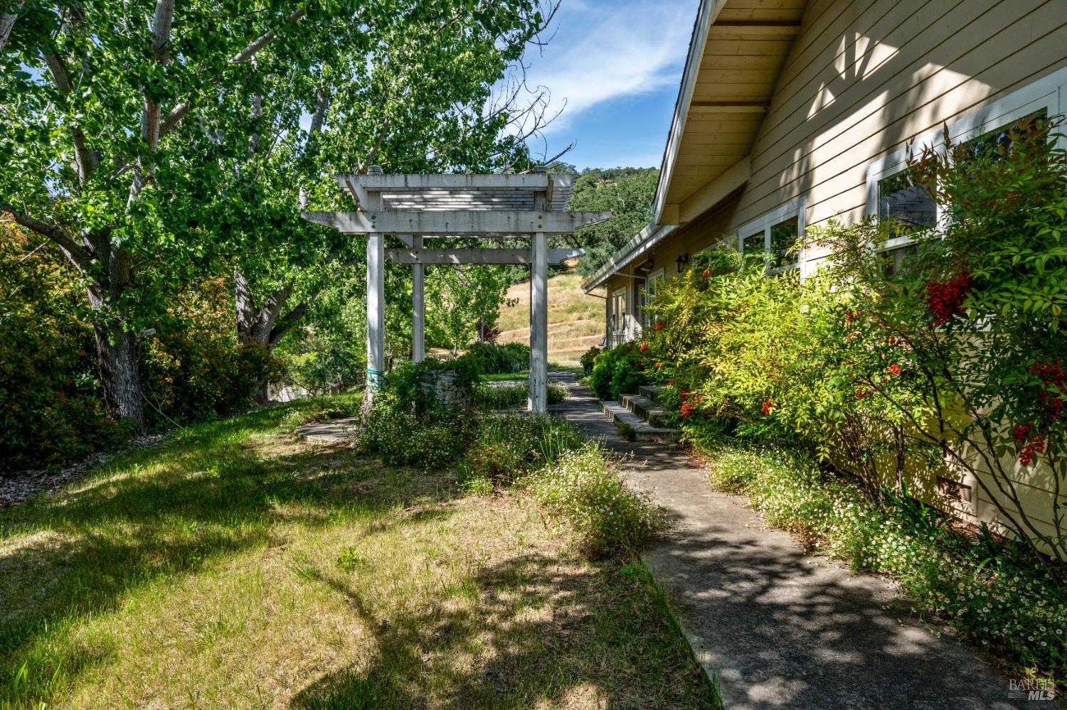 Detail Gallery Image 35 of 55 For 5081 Highway 175 Unkn, Hopland,  CA 95449 - 3 Beds | 2 Baths