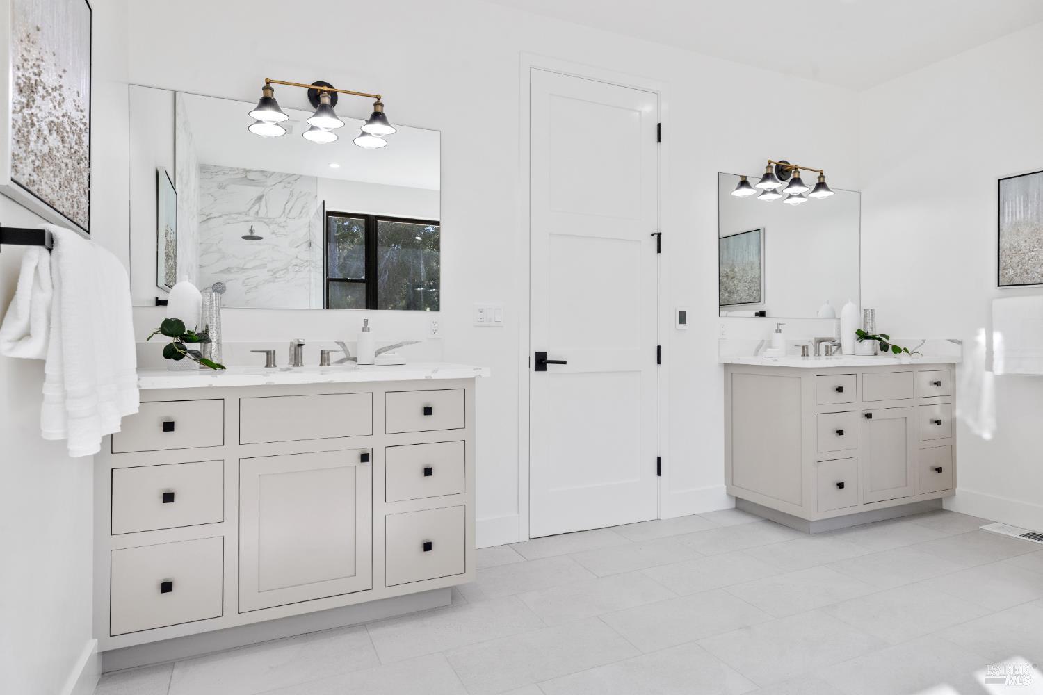 Detail Gallery Image 13 of 33 For 2012 Eagle Ct, Santa Rosa,  CA 95403 - 5 Beds | 4/1 Baths