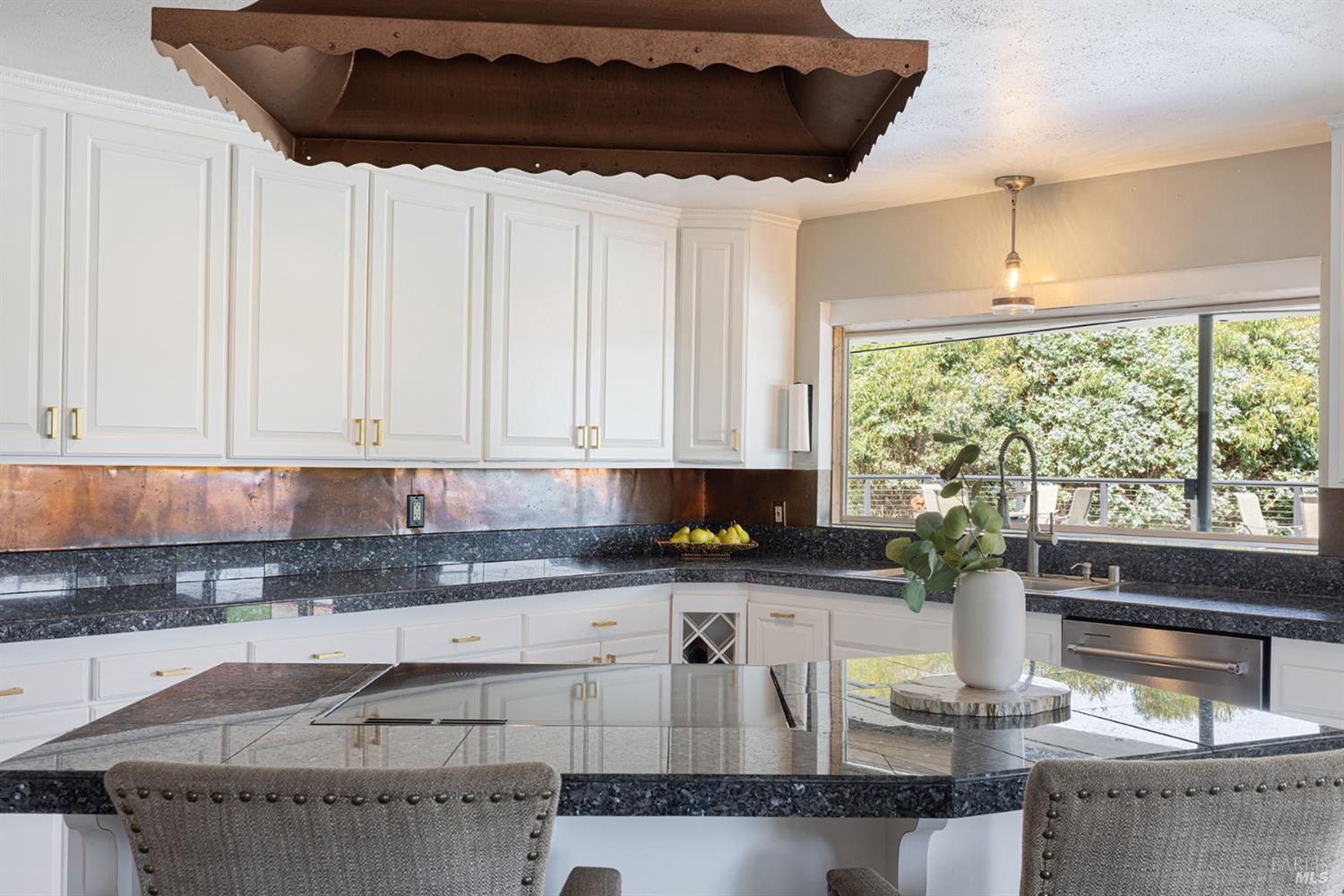 Detail Gallery Image 18 of 64 For 10505 Cherry Ridge Rd, Sebastopol,  CA 95472 - 3 Beds | 3/1 Baths