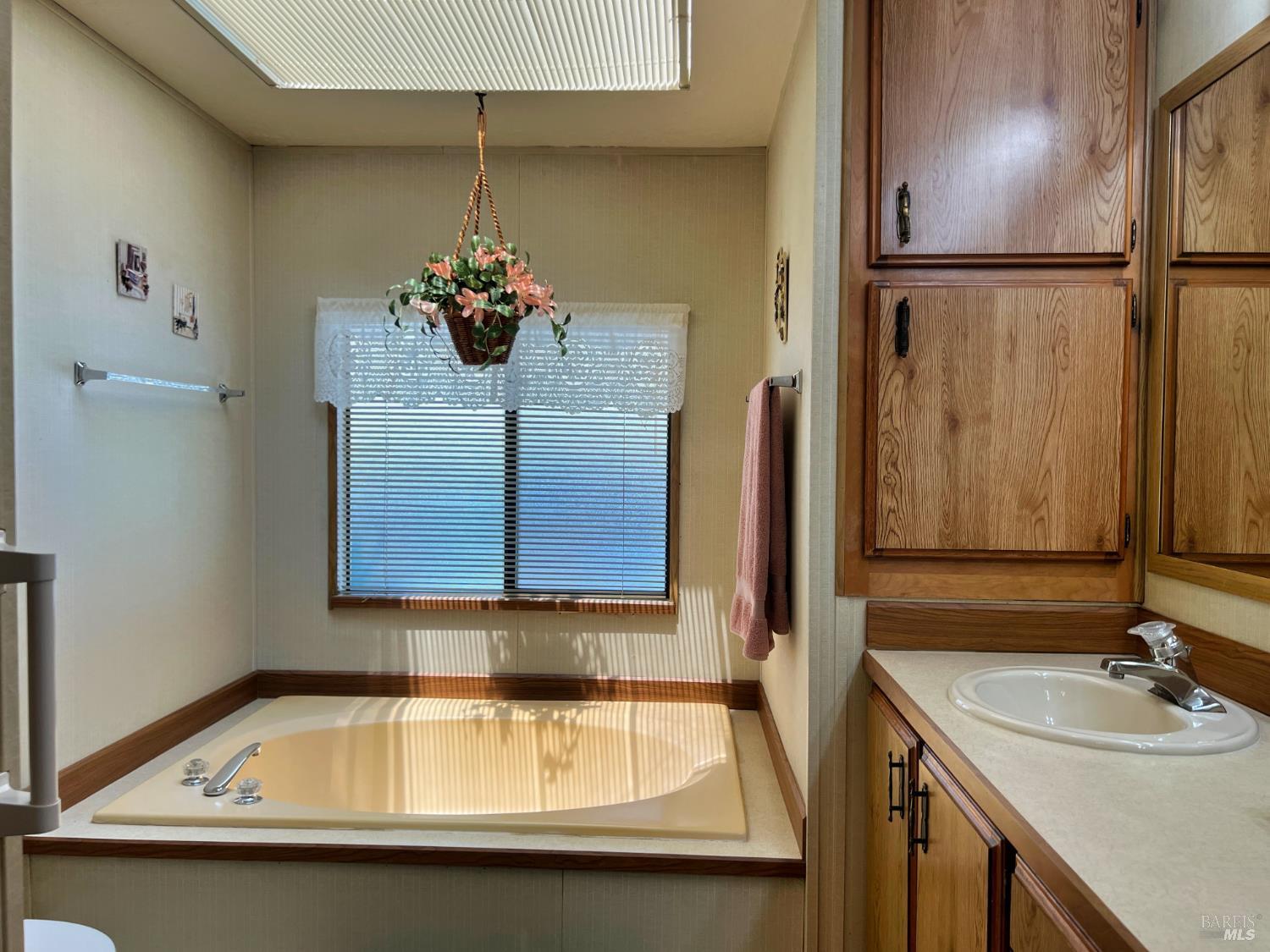 Detail Gallery Image 16 of 28 For 24 Blanco Pl, Ukiah,  CA 95482 - 2 Beds | 2 Baths