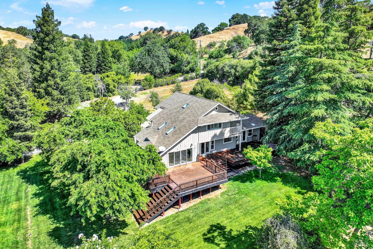 Detail Gallery Image 9 of 98 For 6869 Steiger Hill Rd, Vacaville,  CA 95688 - 4 Beds | 3 Baths