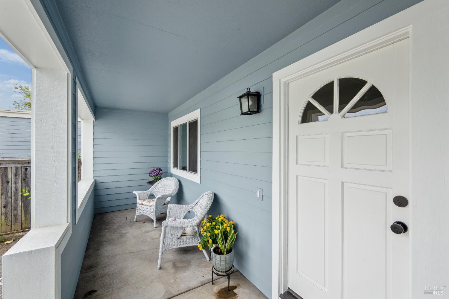 Detail Gallery Image 2 of 31 For 9522 Lakewood Dr, Windsor,  CA 95492 - 2 Beds | 2 Baths