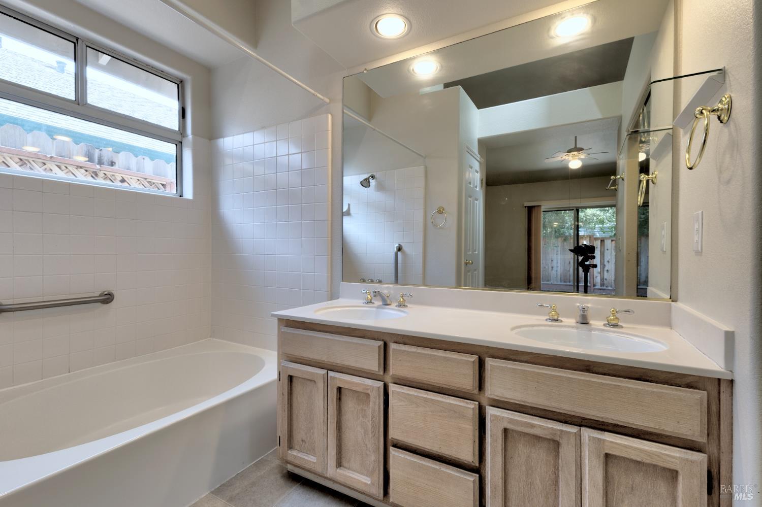 Detail Gallery Image 22 of 40 For 2269 Dancing Penny Way, Santa Rosa,  CA 95403 - 3 Beds | 2 Baths