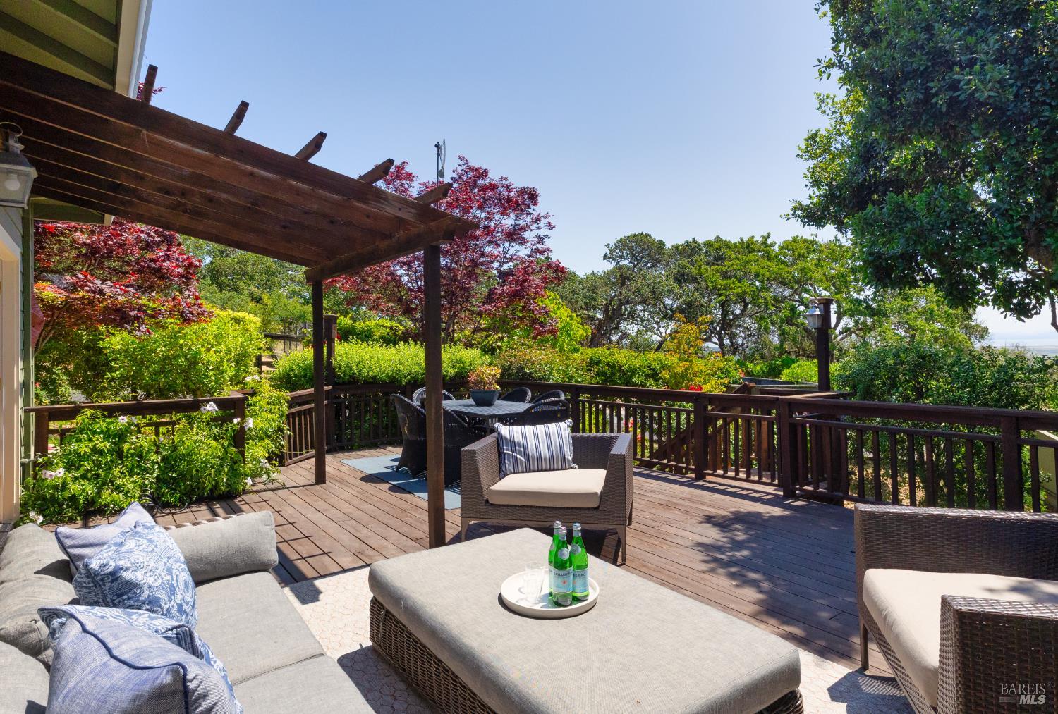 Detail Gallery Image 29 of 37 For 15 Upland Ln, Novato,  CA 94945 - 4 Beds | 3/1 Baths
