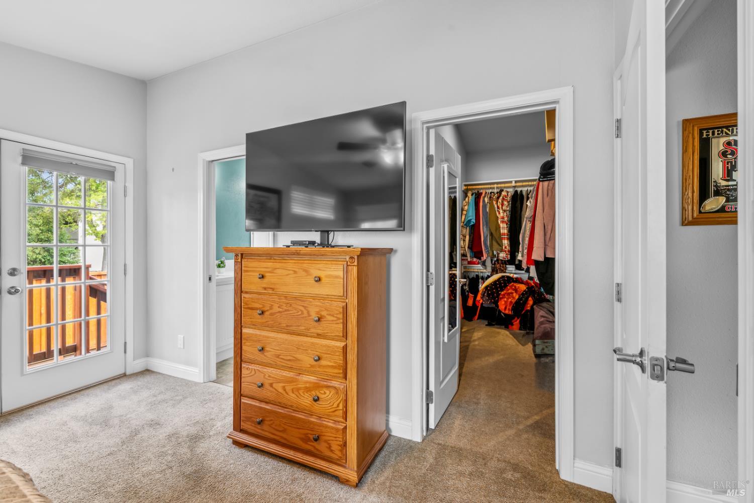 Detail Gallery Image 22 of 51 For 25 Walnut Cir, Rohnert Park,  CA 94928 - 3 Beds | 2 Baths