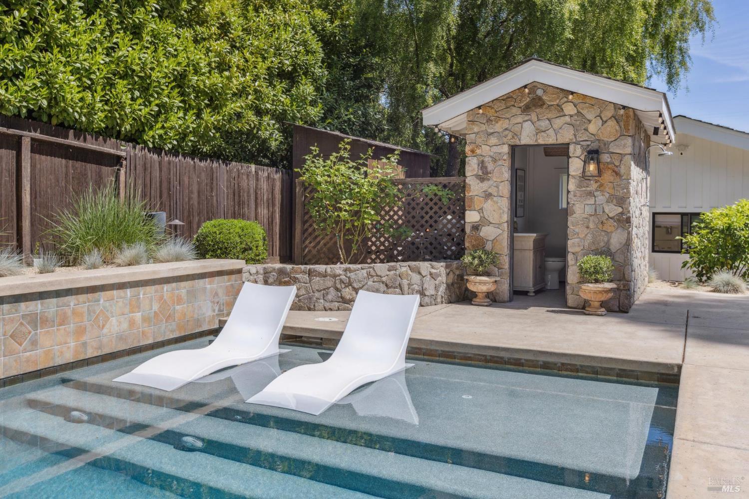 Detail Gallery Image 43 of 71 For 1040 Rose Dr, Napa,  CA 94558 - 5 Beds | 4 Baths
