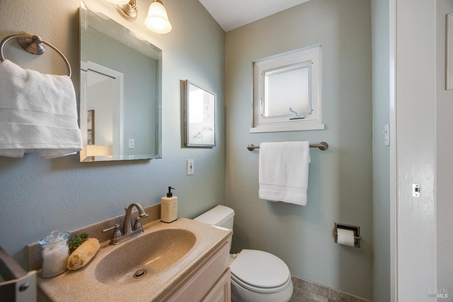 Detail Gallery Image 42 of 83 For 22 Laurie Ct, Novato,  CA 94947 - 4 Beds | 2 Baths