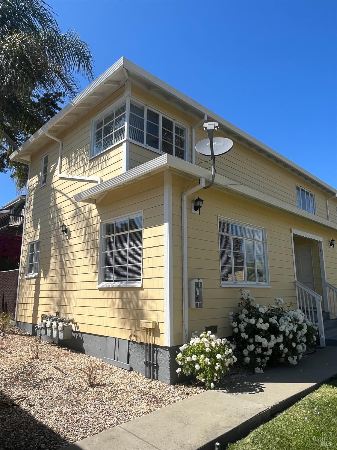 Detail Gallery Image 3 of 25 For 150 E J St #4,  Benicia,  CA 94510 - 1 Beds | 1 Baths