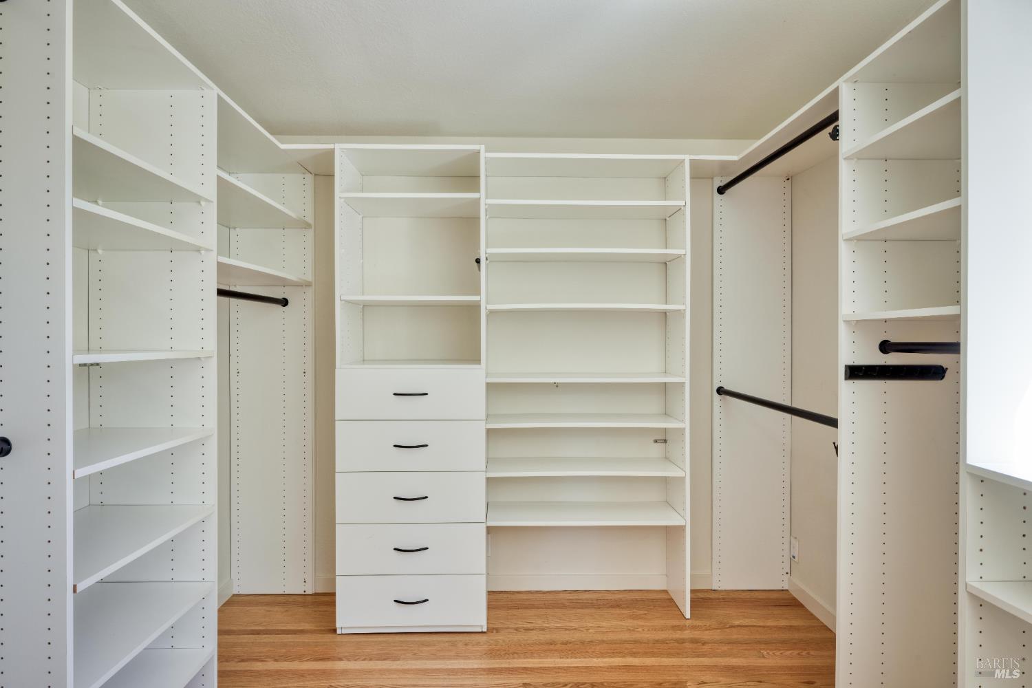 Detail Gallery Image 25 of 43 For 916 Colorado Blvd, Santa Rosa,  CA 95405 - 4 Beds | 2 Baths