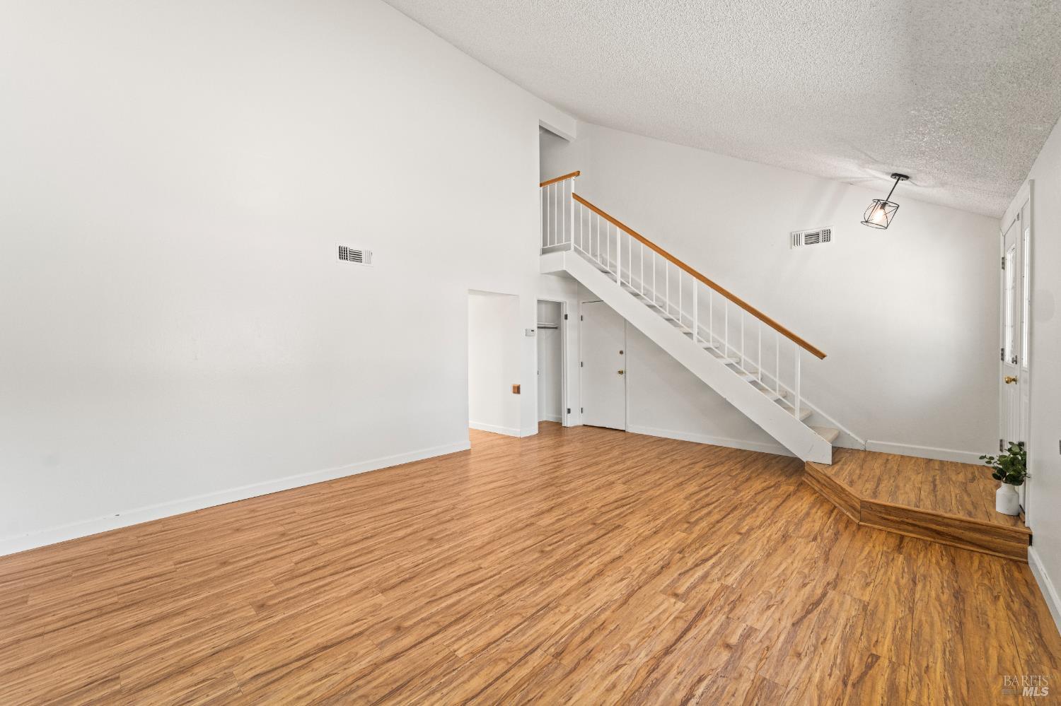 Detail Gallery Image 8 of 42 For 2246 Carver Pl, Fairfield,  CA 94533 - 4 Beds | 2 Baths