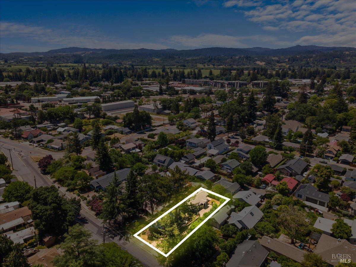 Detail Gallery Image 66 of 67 For 107 1st St, Healdsburg,  CA 95448 - 3 Beds | 3 Baths