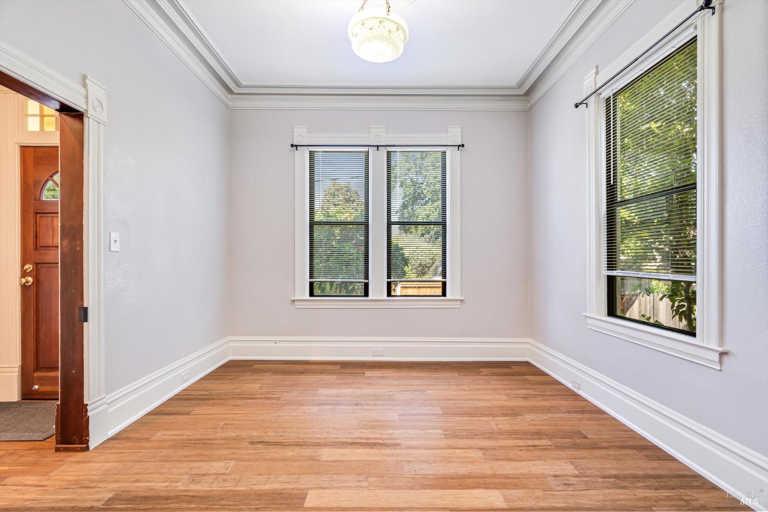 Detail Gallery Image 3 of 17 For 24 S University St, Healdsburg,  CA 95448 - – Beds | – Baths