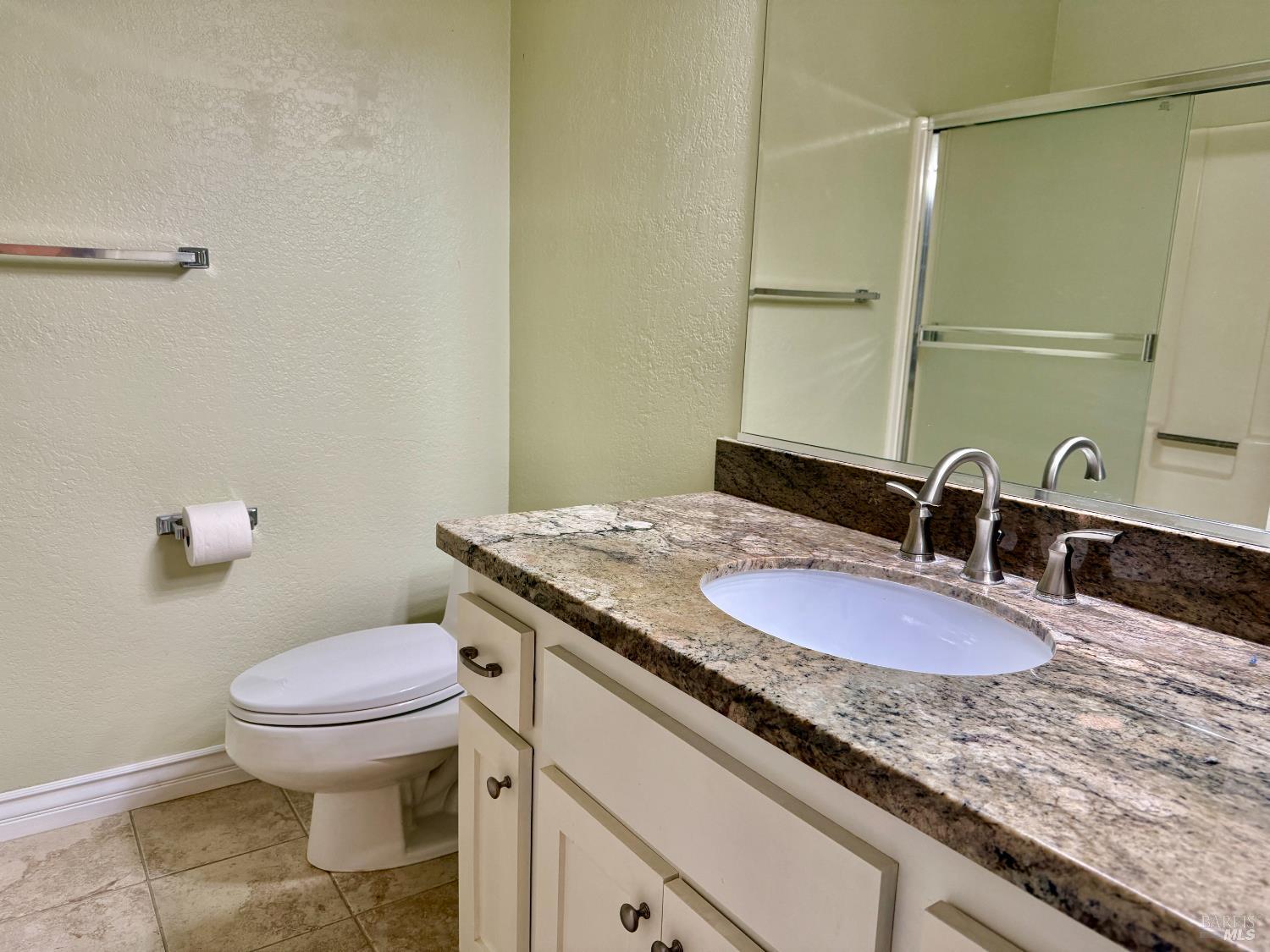 Detail Gallery Image 18 of 19 For 1121 Grove Cir, Benicia,  CA 94510 - 3 Beds | 2/1 Baths