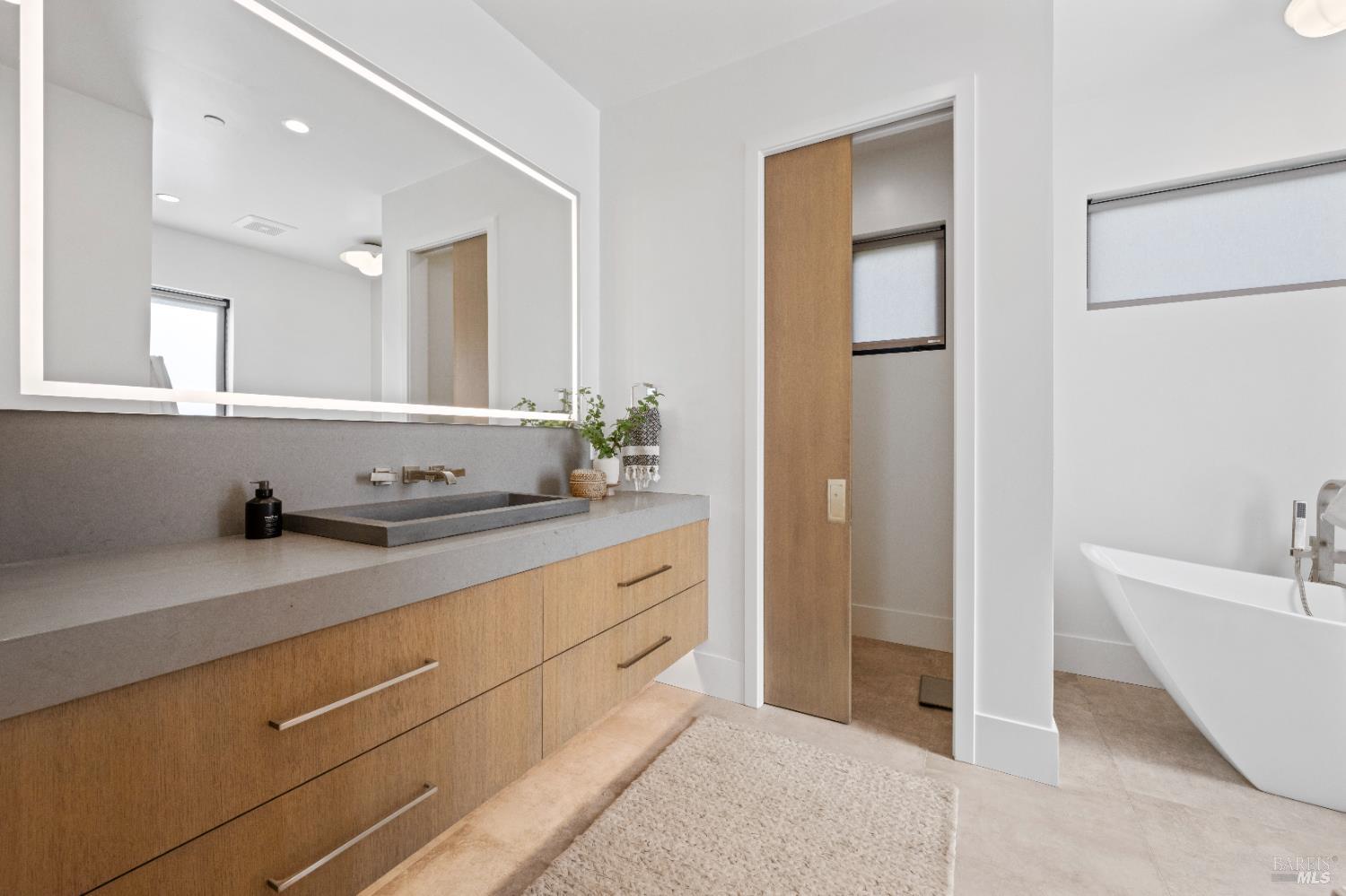 Detail Gallery Image 24 of 46 For 176 Cypress Loop, Bodega Bay,  CA 94923 - 4 Beds | 4/1 Baths