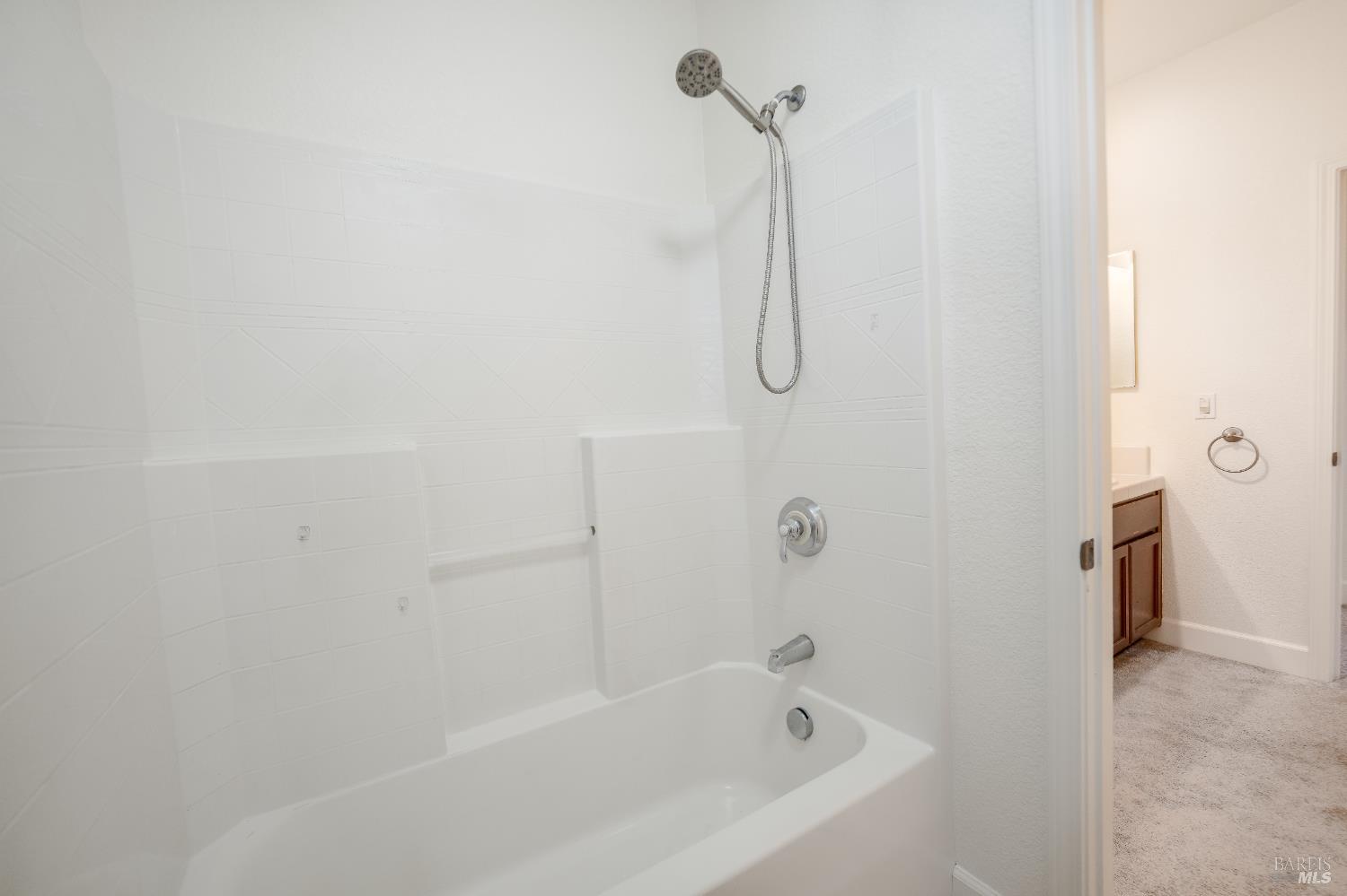 Detail Gallery Image 18 of 19 For 1759 Emma Way, Petaluma,  CA 94954 - 4 Beds | 2/1 Baths