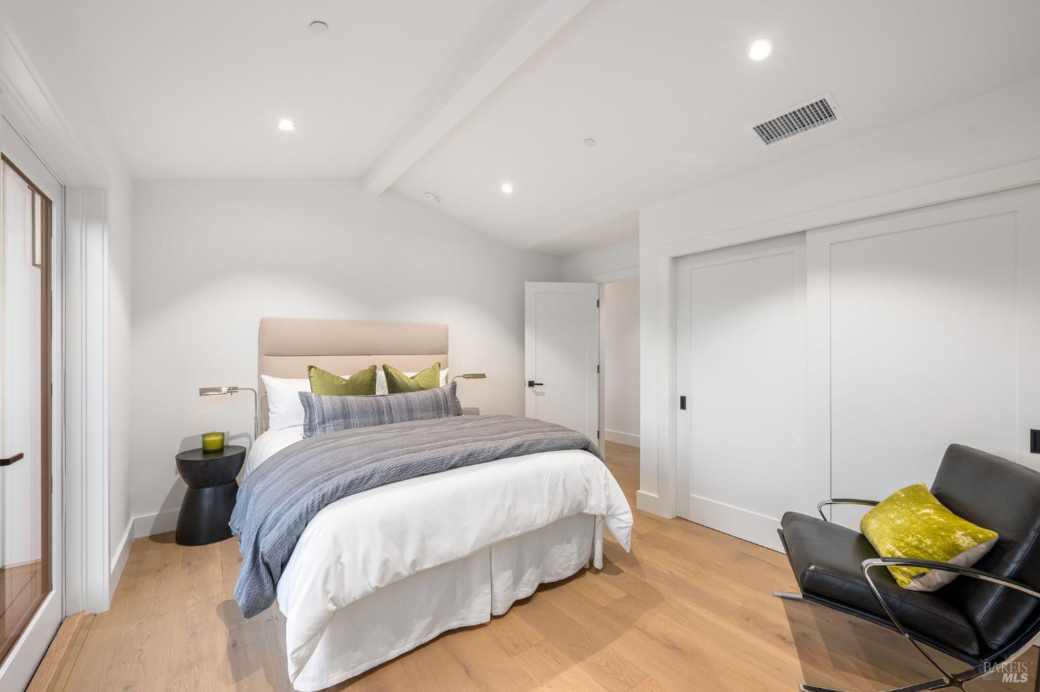 Detail Gallery Image 34 of 54 For 1597 Arrowhead Dr, Saint Helena,  CA 94574 - 3 Beds | 3/1 Baths