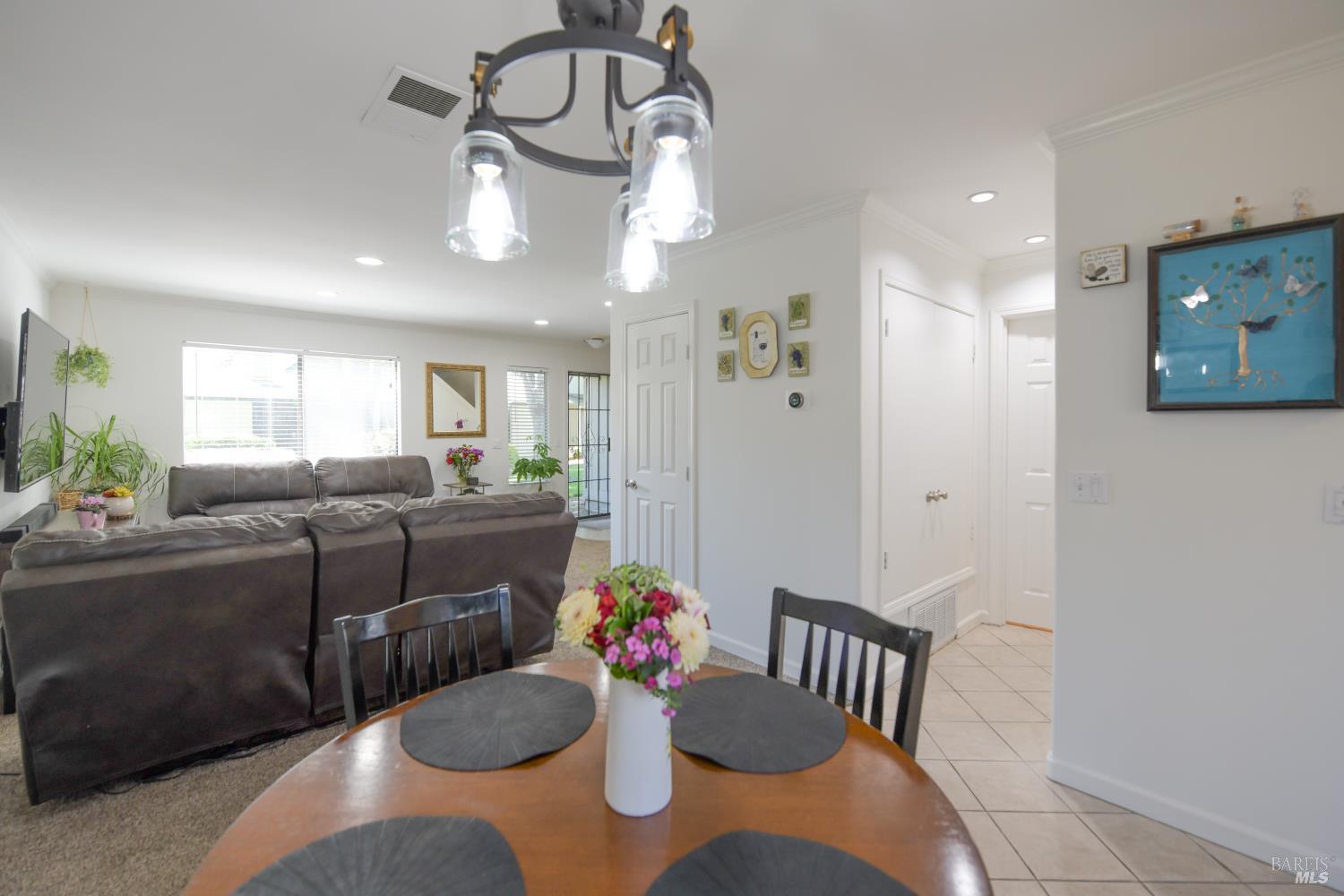 Detail Gallery Image 10 of 31 For 433 Freeway Dr, Napa,  CA 94558 - 2 Beds | 1/1 Baths
