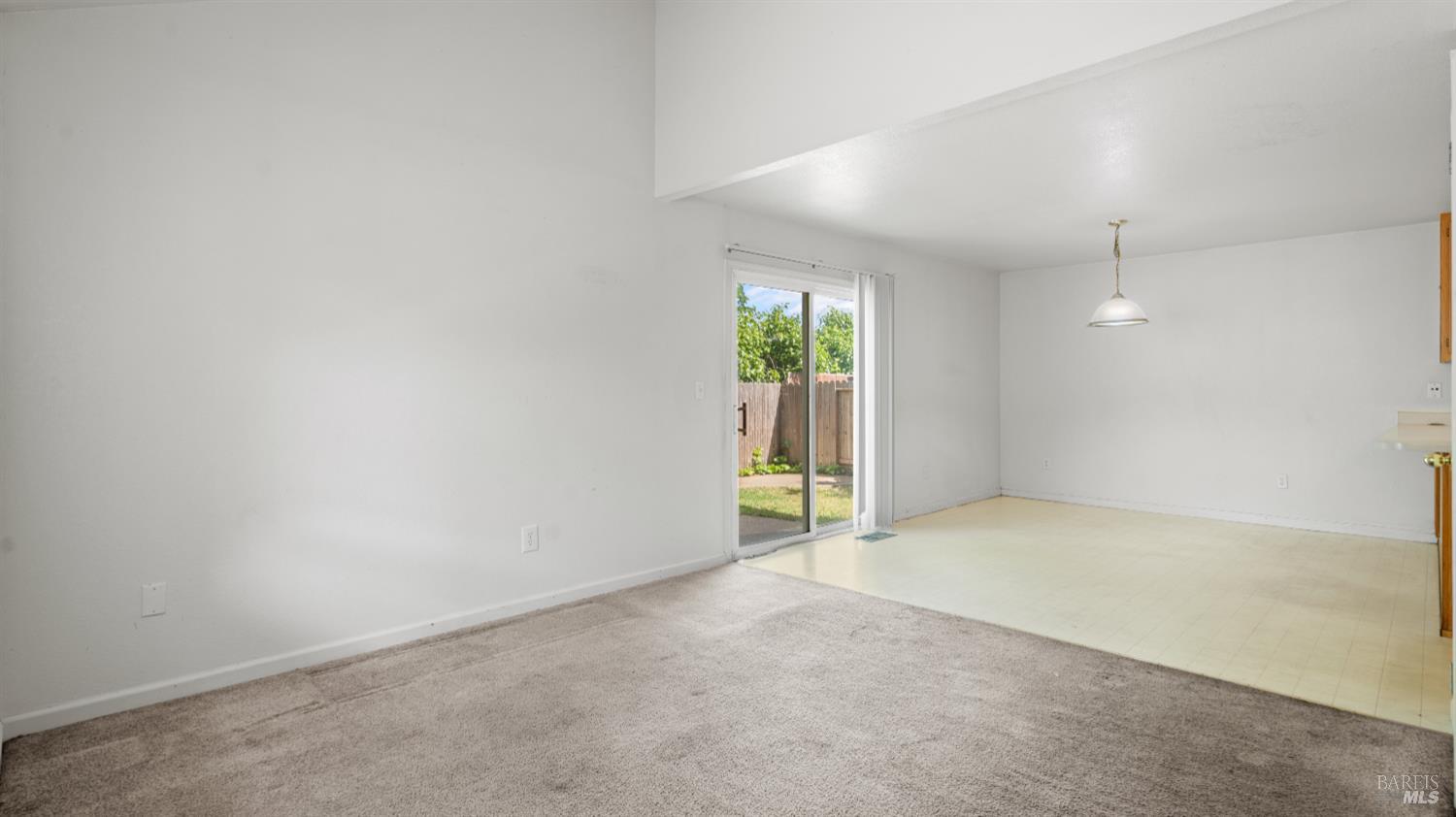 Detail Gallery Image 8 of 46 For 1191 Araquipa Ct, Vacaville,  CA 95687 - 3 Beds | 2/1 Baths