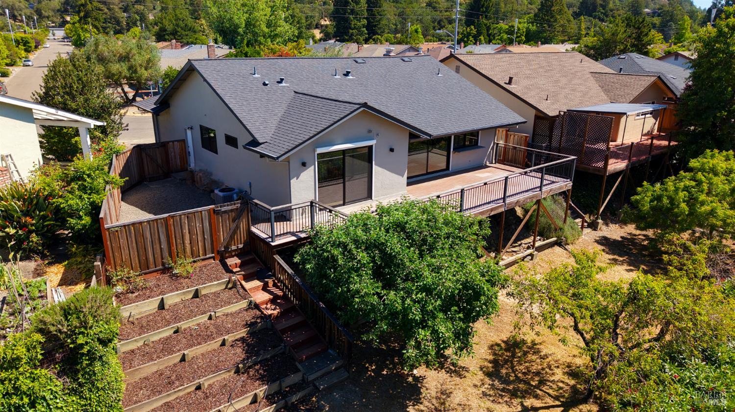 Detail Gallery Image 37 of 48 For 1306 Pinon Dr, Healdsburg,  CA 95448 - 2 Beds | 2/1 Baths
