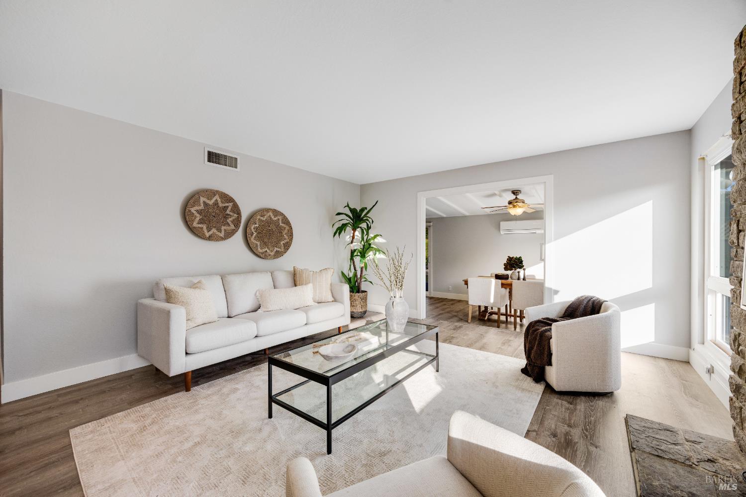 Detail Gallery Image 12 of 83 For 22 Laurie Ct, Novato,  CA 94947 - 4 Beds | 2 Baths