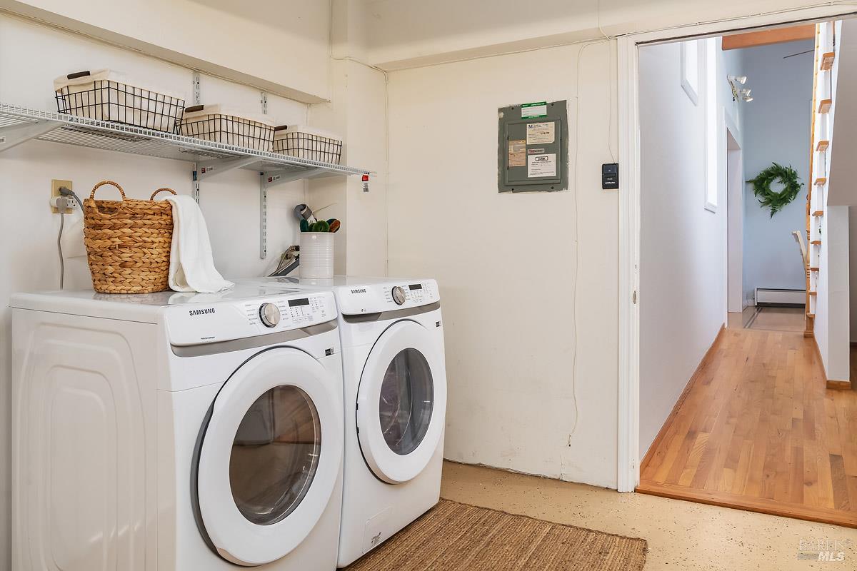 Detail Gallery Image 33 of 53 For 25 Wimbledon Ct, Novato,  CA 94949 - 4 Beds | 3/1 Baths