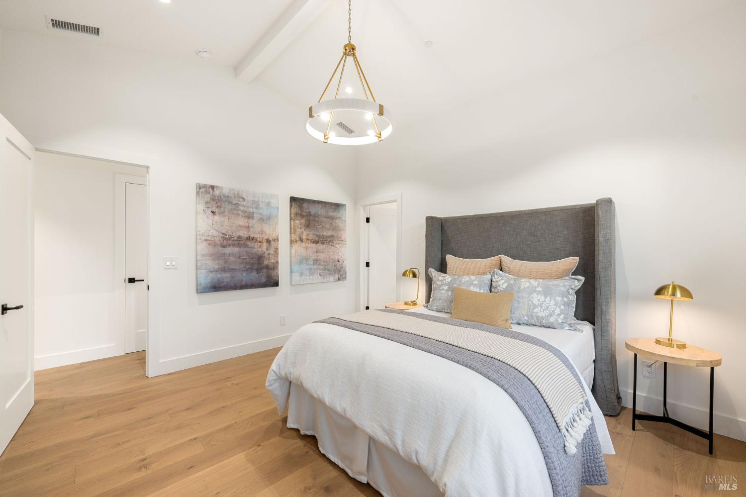 Detail Gallery Image 31 of 54 For 1597 Arrowhead Dr, Saint Helena,  CA 94574 - 3 Beds | 3/1 Baths
