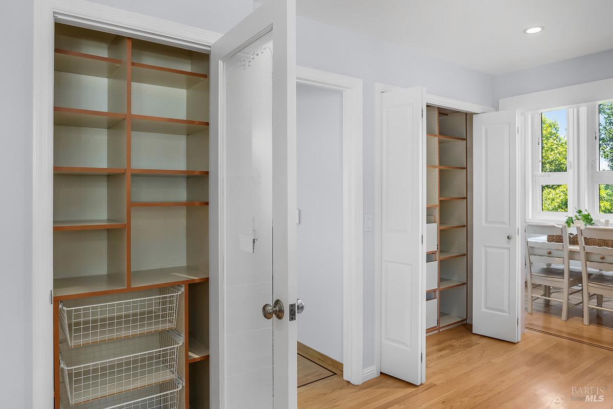 Detail Gallery Image 16 of 53 For 25 Wimbledon Ct, Novato,  CA 94949 - 4 Beds | 3/1 Baths