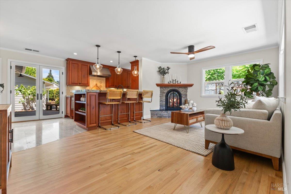 Detail Gallery Image 2 of 67 For 107 1st St, Healdsburg,  CA 95448 - 3 Beds | 3 Baths