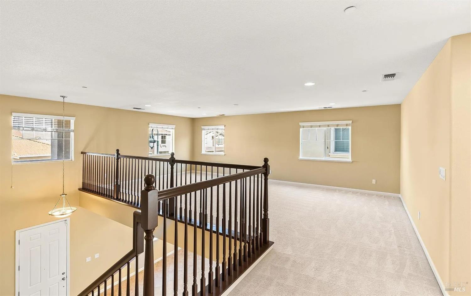 Detail Gallery Image 12 of 15 For 2121 Nokota Dr, Fairfield,  CA 94534 - 5 Beds | 3 Baths