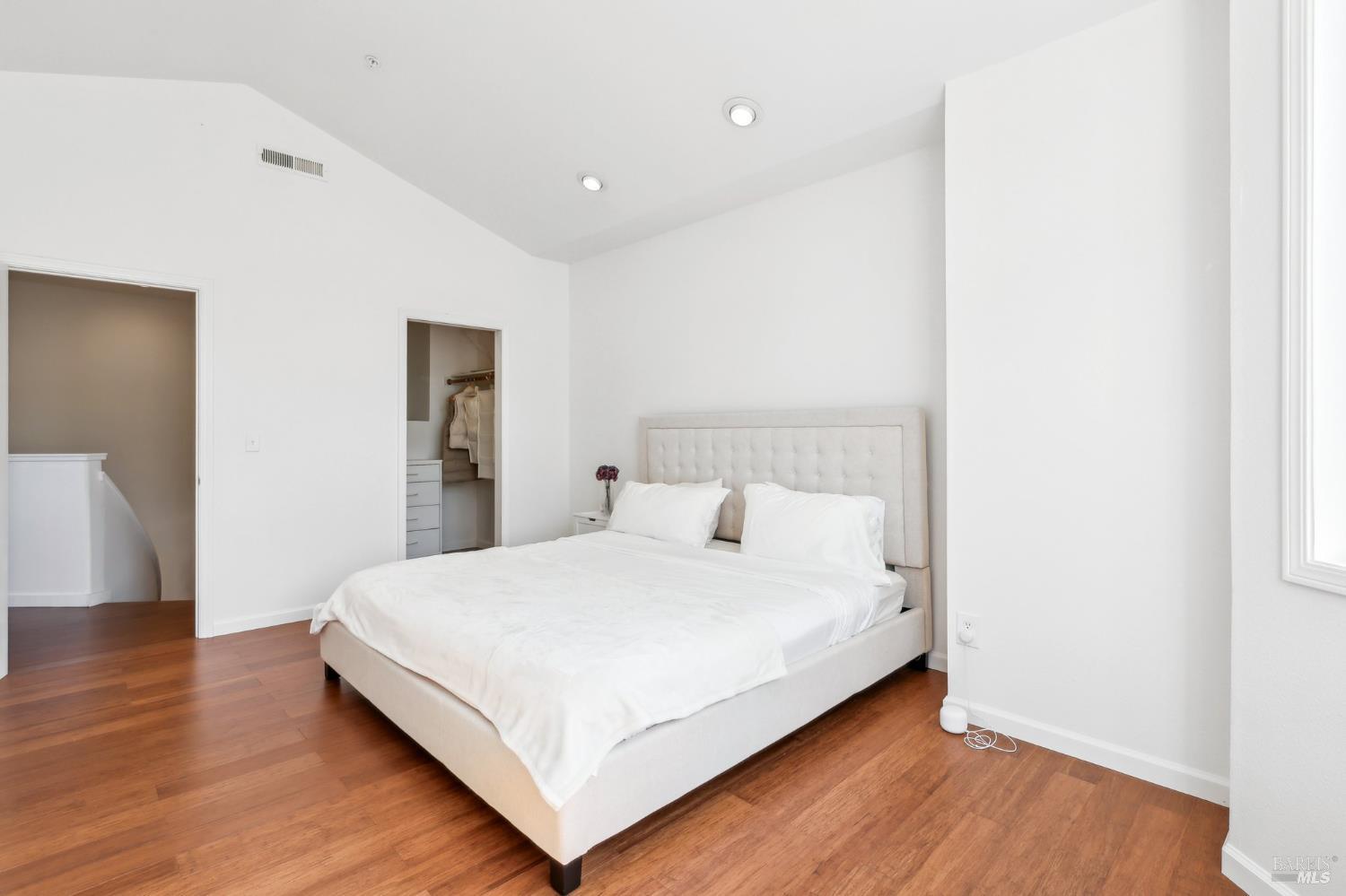 Detail Gallery Image 15 of 28 For 9 Gable Ct, San Rafael,  CA 94903 - 3 Beds | 2 Baths