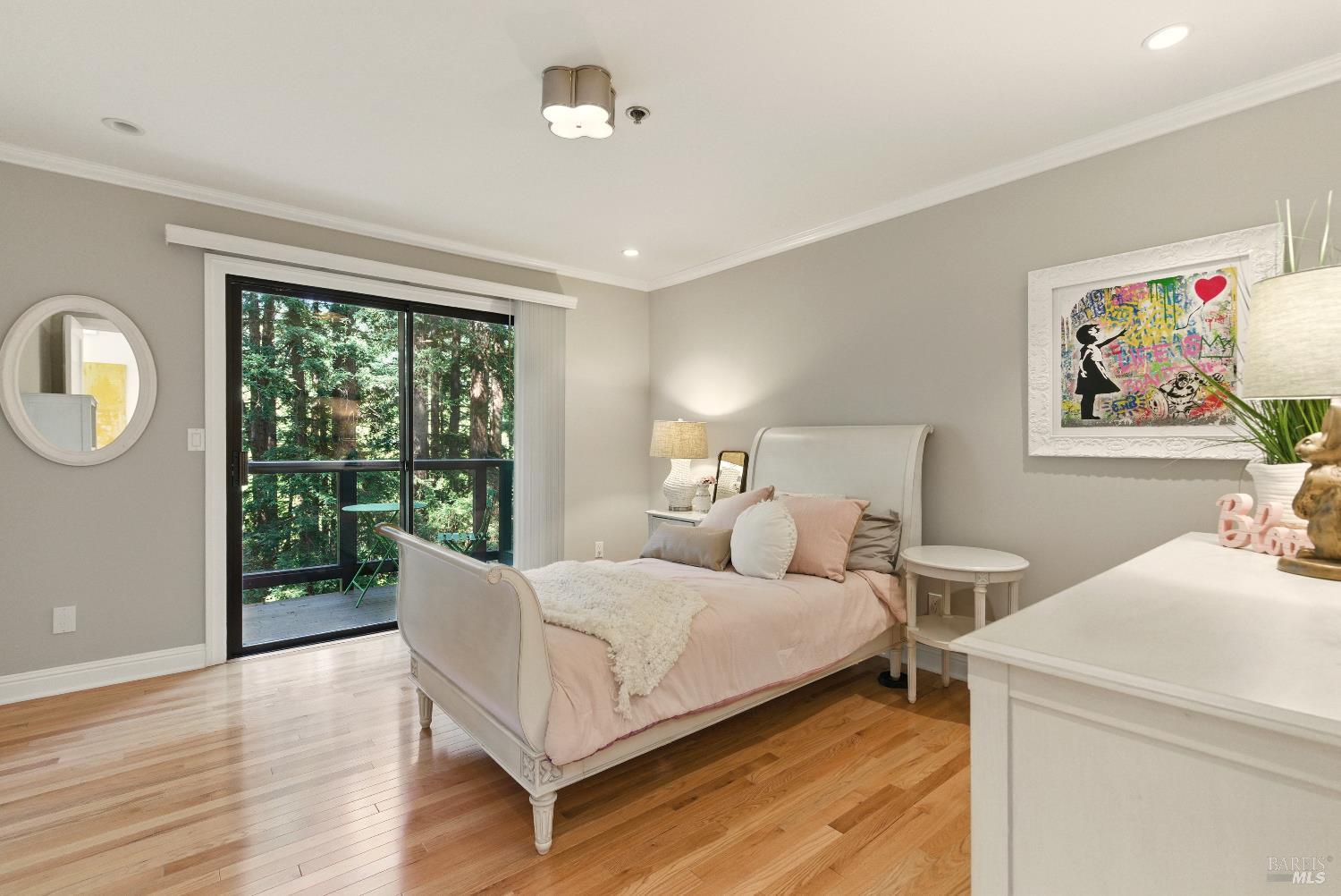Detail Gallery Image 47 of 97 For 119 Marguerite Ave, Mill Valley,  CA 94941 - 6 Beds | 4/1 Baths
