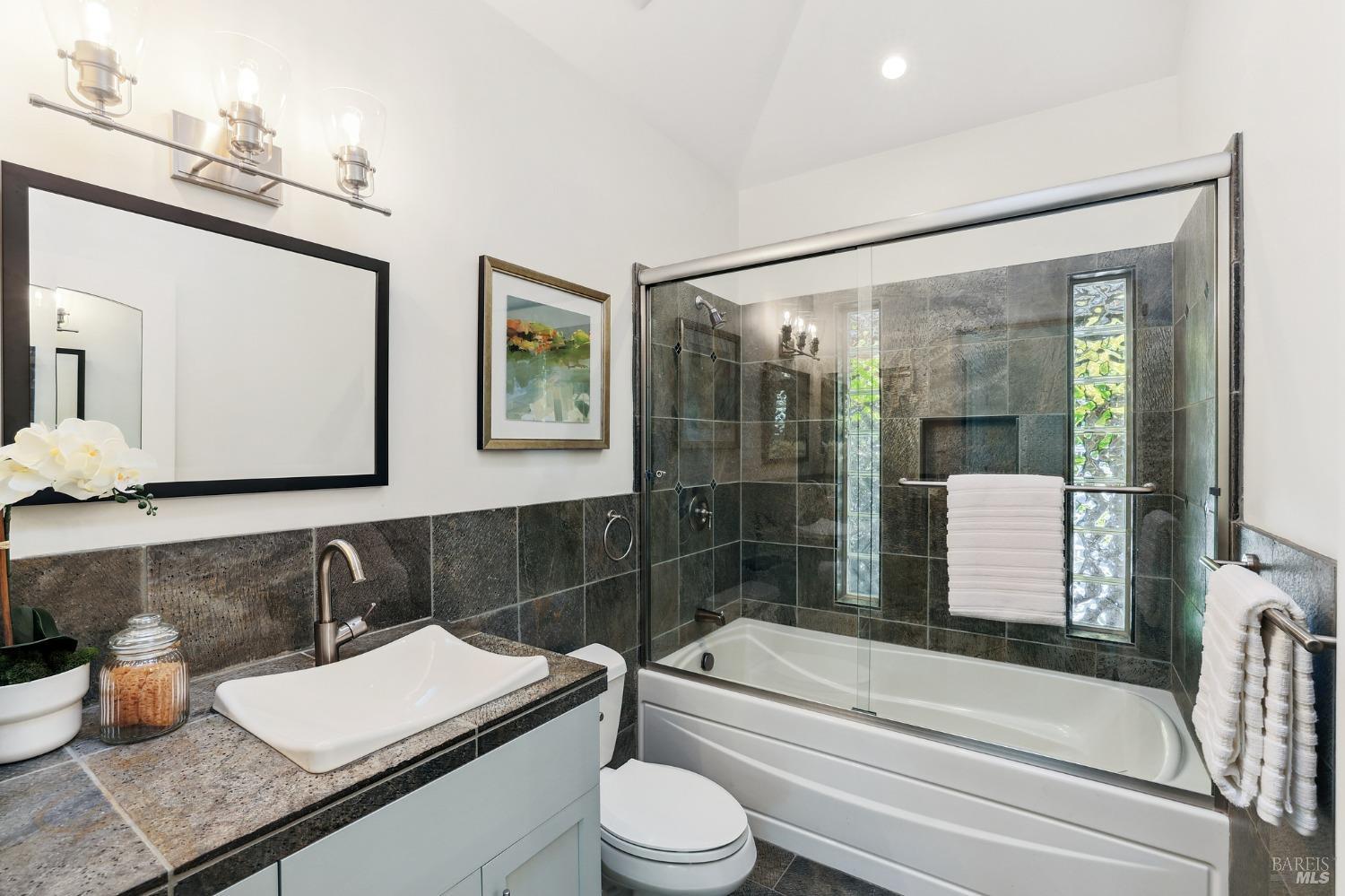 Detail Gallery Image 43 of 56 For 41 Cypress Rd, Point Reyes Station,  CA 94956 - 4 Beds | 4/1 Baths