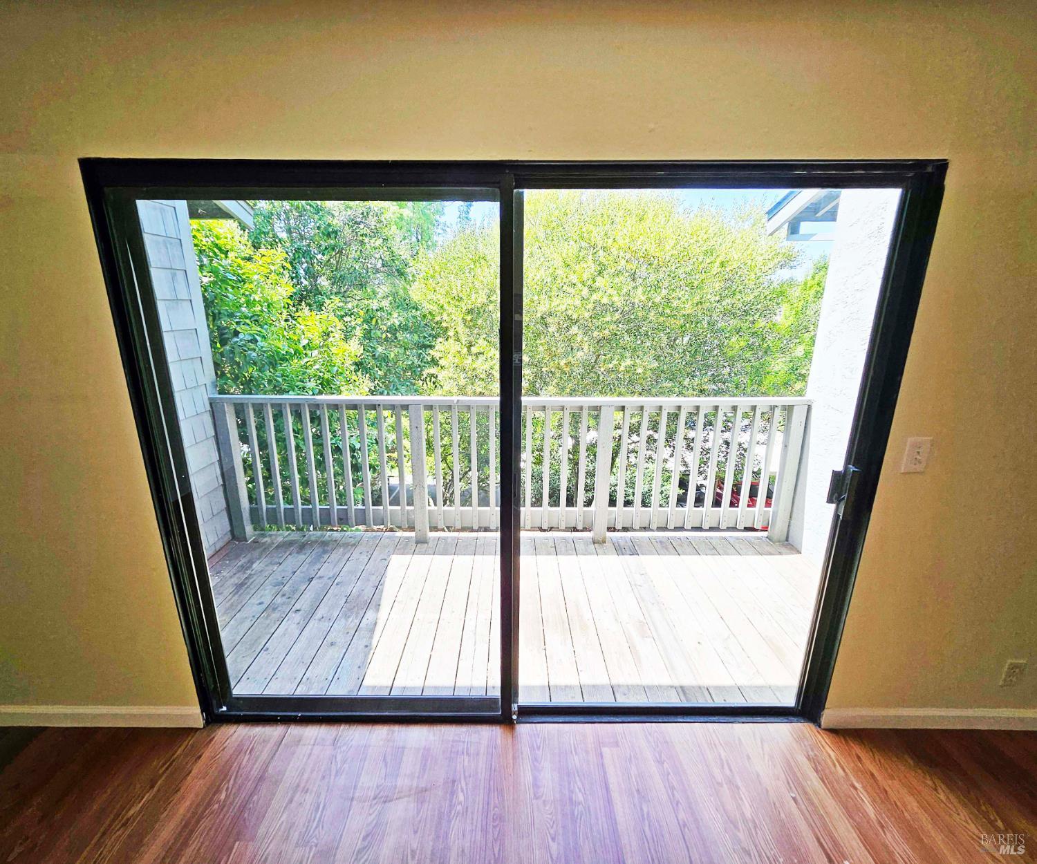Detail Gallery Image 6 of 12 For 900 Cambridge Dr #122,  Benicia,  CA 94510 - 2 Beds | 1 Baths