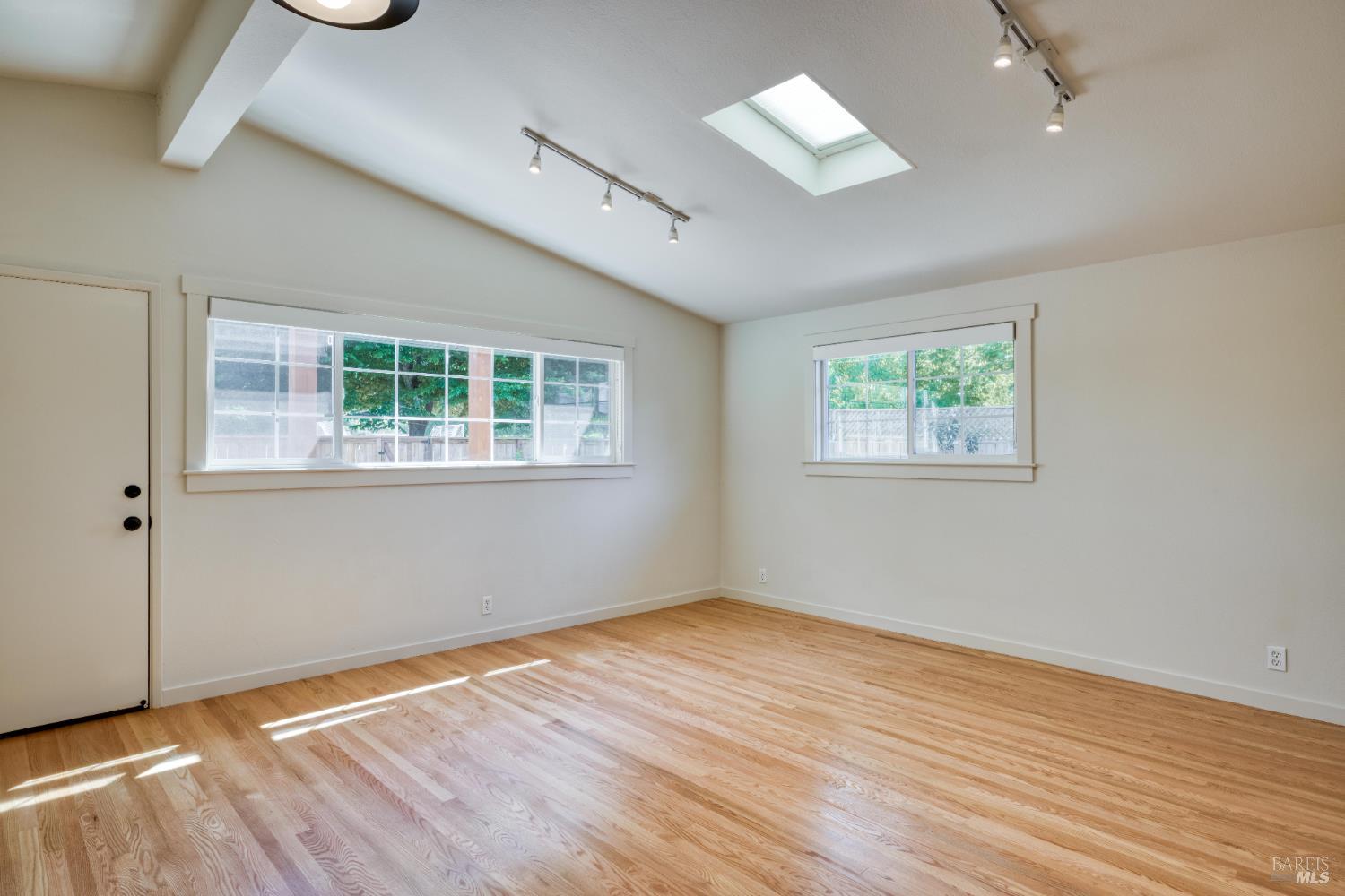 Detail Gallery Image 23 of 43 For 916 Colorado Blvd, Santa Rosa,  CA 95405 - 4 Beds | 2 Baths