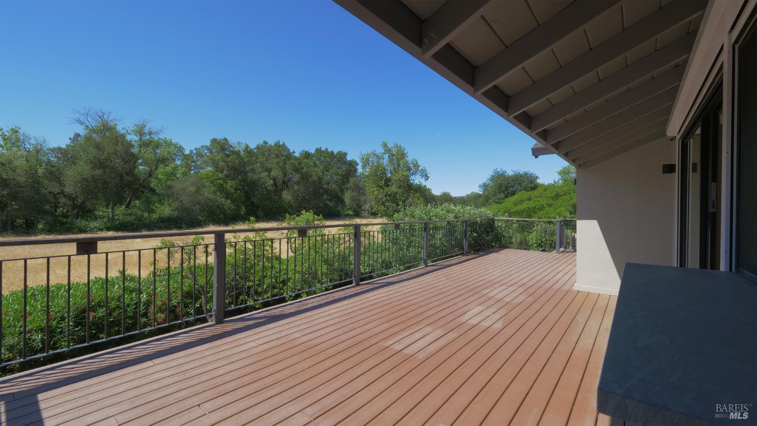 Detail Gallery Image 25 of 48 For 1306 Pinon Dr, Healdsburg,  CA 95448 - 2 Beds | 2/1 Baths